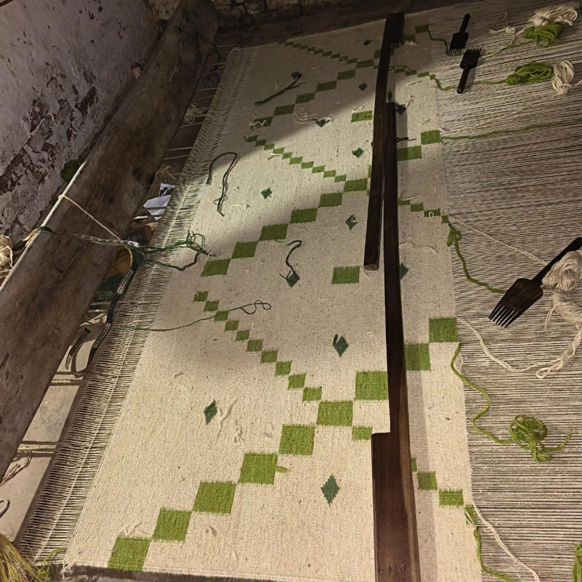 Green Beige Geometric Handwoven Flatweave Wool Area Rug for Living Room Bedroom. Bespoke Sizes